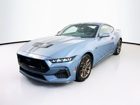 Used 2024 Ford Mustang GT Premium RWD image 3