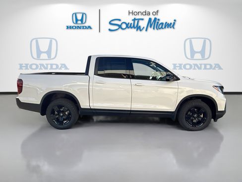 New 2026 Honda Ridgeline Black Edition image 8