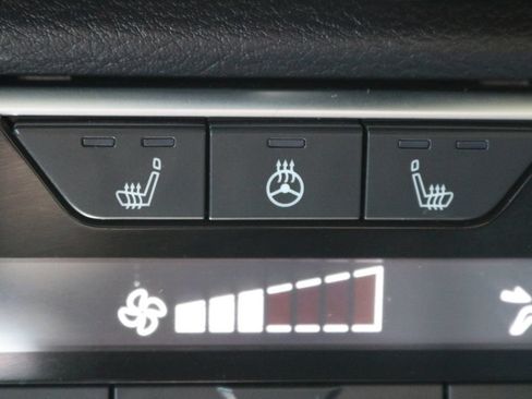 Used 2025 Nissan Sentra SR w/ SR Premium Package FWD image 23
