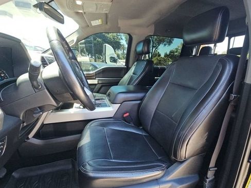 Used 2017 Ford F150 Lariat w/ Equipment Group 501A Mid AWD/4WD image 5