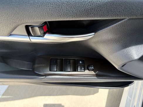 Used 2021 Toyota Camry LE FWD image 22