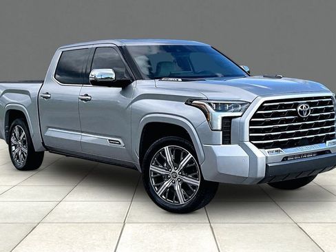 Used 2022 Toyota Tundra Capstone AWD/4WD image 12