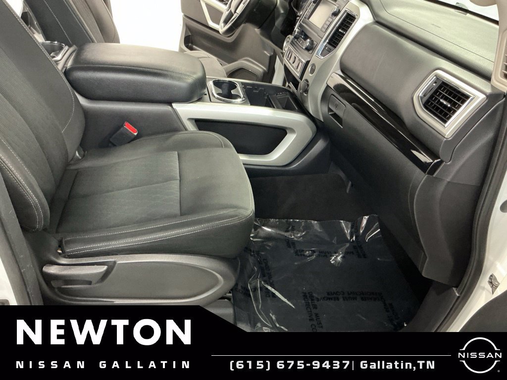 Used 2019 Nissan Titan SV w/ SV Convenience Package RWD image 16