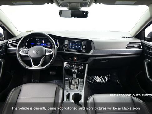 Used 2022 Volkswagen Jetta SE image 28