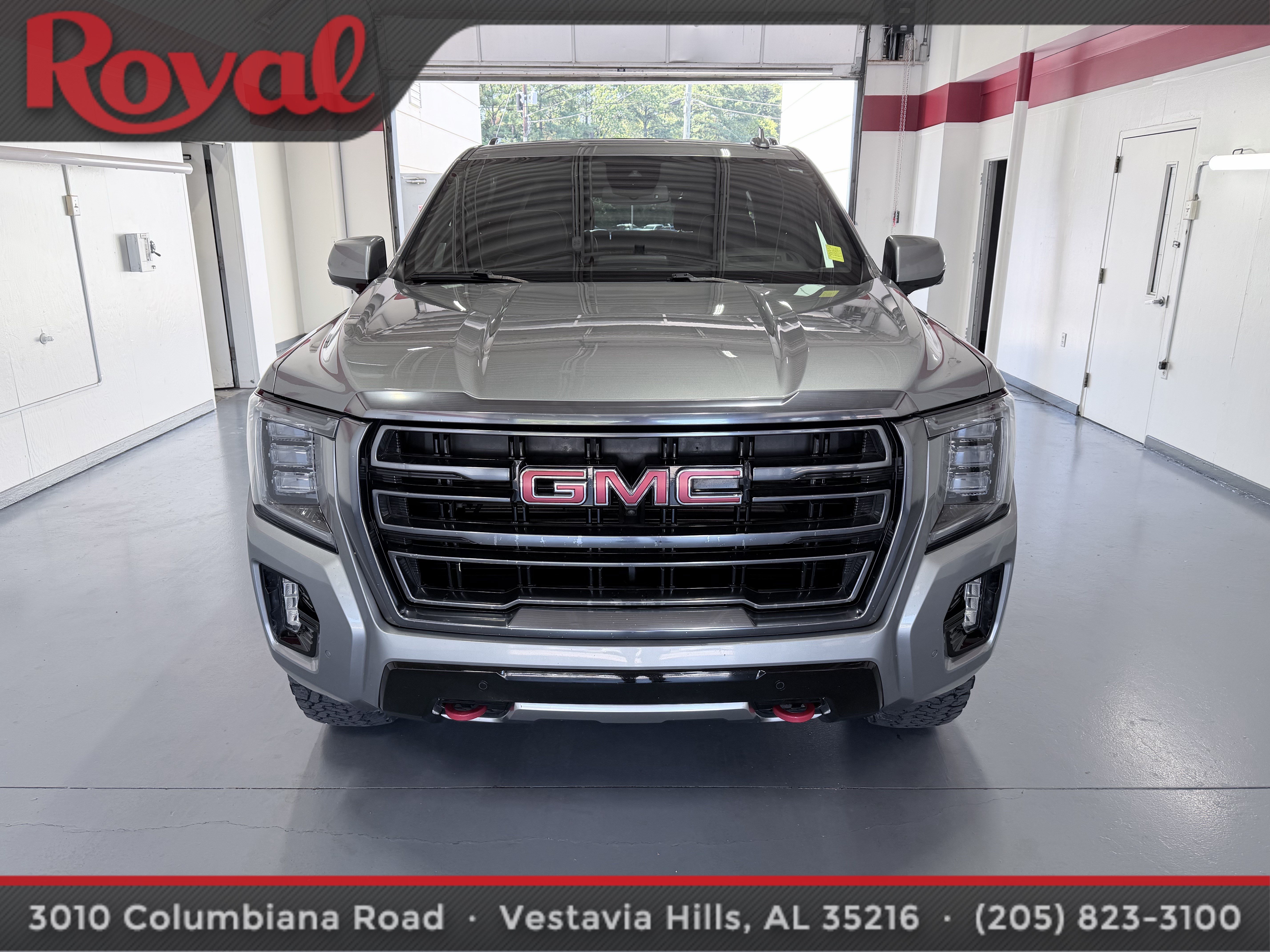 Used 2023 GMC Yukon AT4 w/ AT4 Premium Plus Package AWD/4WD image 2
