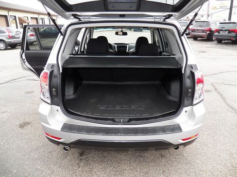 Used 2011 Subaru Forester 2.5X Premium w/ All-Weather Pkg image 14