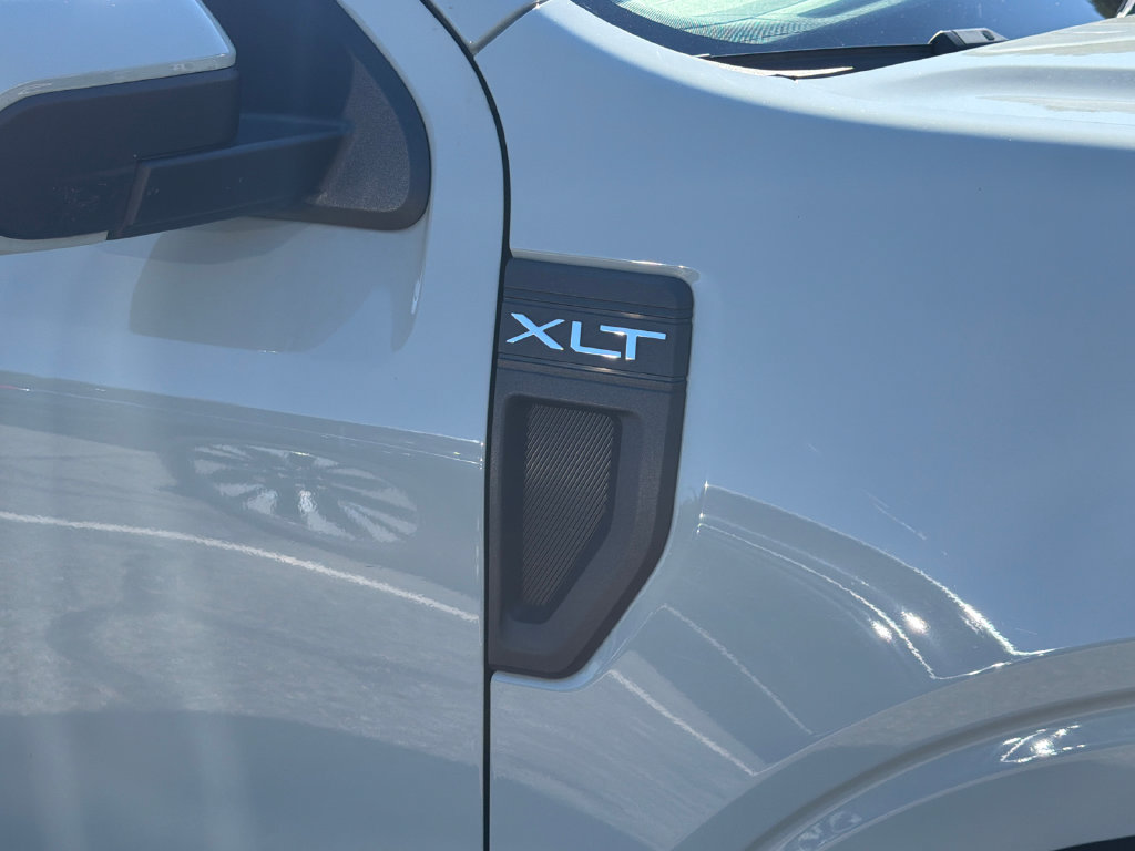 Used 2023 Ford Maverick XLT w/ XLT Luxury Package FWD image 18
