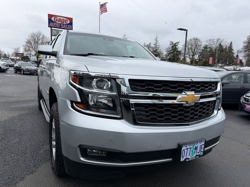 Used 2019 Chevrolet Suburban LT image 18