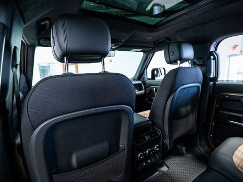 Used 2025 Land Rover Defender 110 X image 57