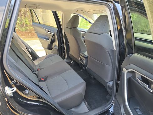 Used 2023 Toyota RAV4 XLE image 11