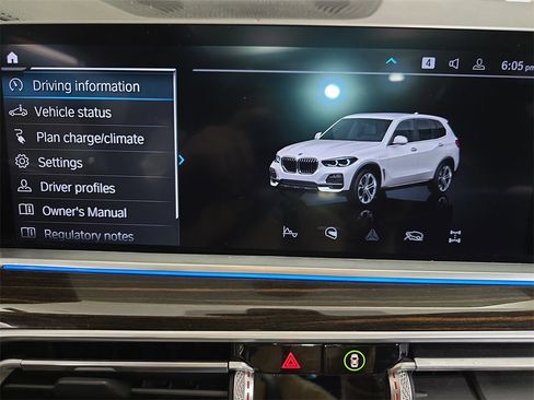 Used 2021 BMW X5 xDrive45e w/ Premium Package image 24