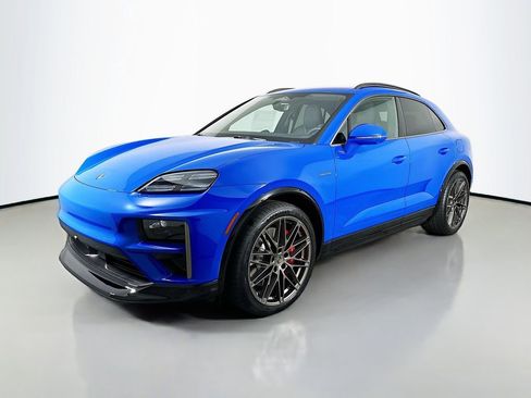 New 2026 Porsche Macan Turbo Electric AWD/4WD image 1