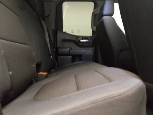 Used 2020 Chevrolet Silverado 1500 Custom w/ Custom Value Package RWD image 19