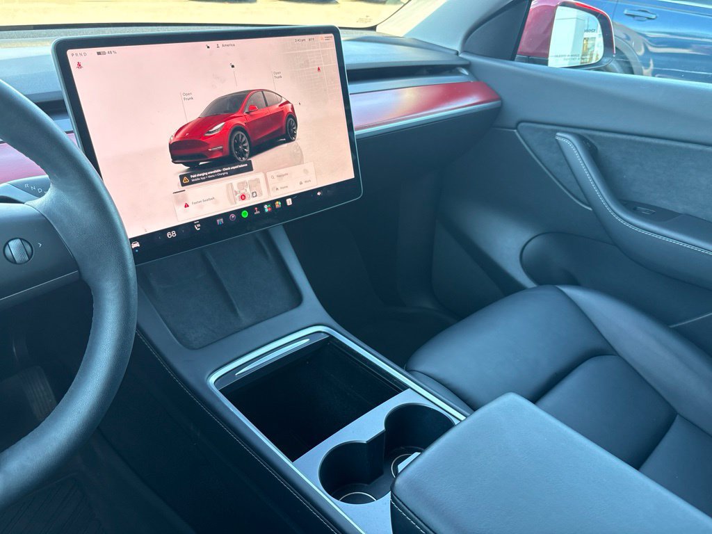 Used 2022 Tesla Model Y Long Range AWD/4WD image 22