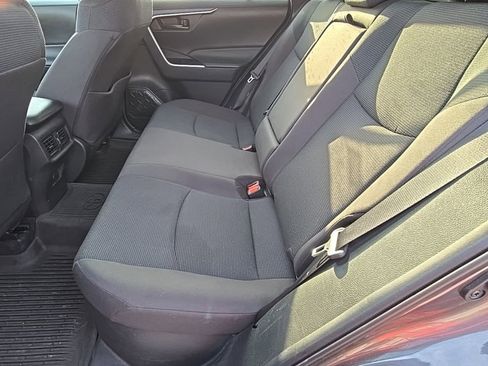 Used 2021 Toyota RAV4 LE AWD/4WD image 13