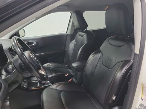 Used 2020 Jeep Compass Limited image 39