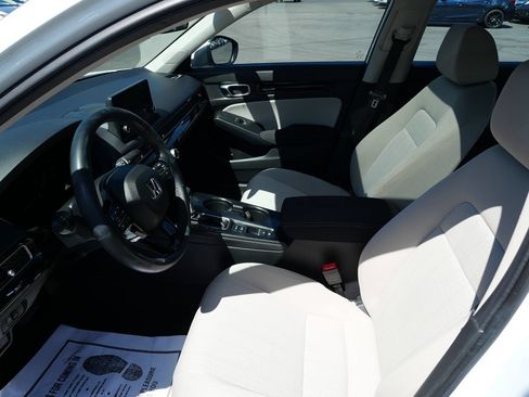 Used 2022 Honda Civic EX image 10