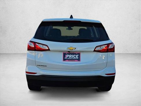 Used 2021 Chevrolet Equinox LS image 6