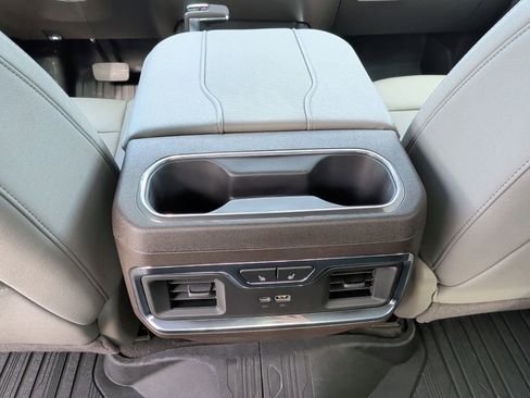 New 2026 GMC Sierra 1500 SLT image 39