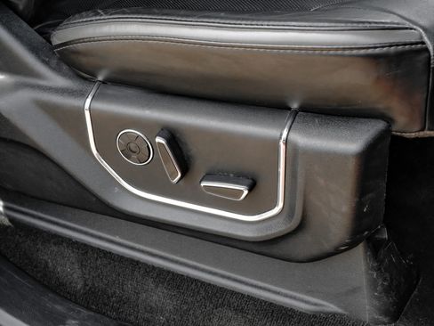 Used 2017 Ford F250 Platinum w/ Platinum Ultimate Package image 28