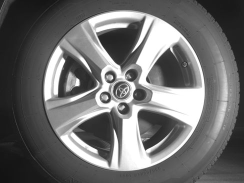 Used 2025 Toyota Highlander LE image 12