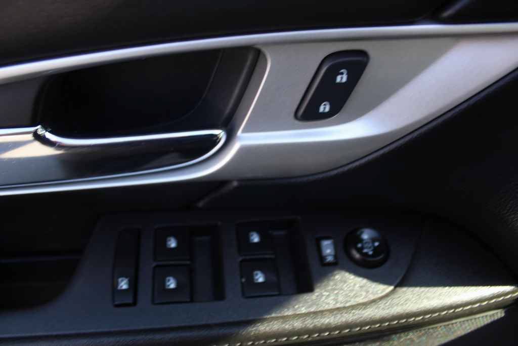 Used 2017 GMC Terrain SLT w/ Open Road Package AWD/4WD image 12