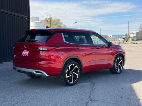 Used 2024 Mitsubishi Outlander SEL AWD/4WD image 7