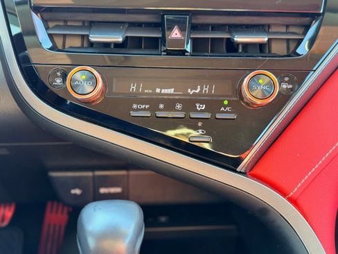 Used 2022 Toyota Camry XSE image 17