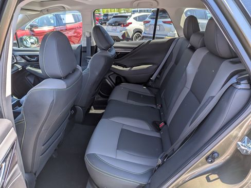 Used 2025 Subaru Outback Onyx Edition AWD/4WD image 19