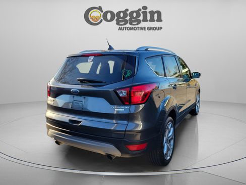 Used 2019 Ford Escape Titanium image 5