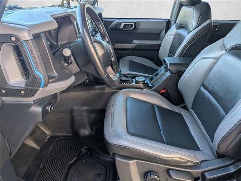 Used 2022 Ford Bronco Black Diamond image 11