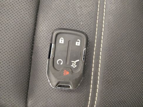 Used 2019 GMC Acadia Denali w/ Technology Package AWD/4WD image 32