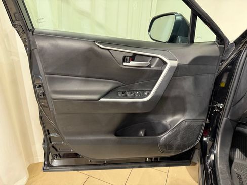 Certified 2025 Toyota RAV4 XLE AWD/4WD image 15