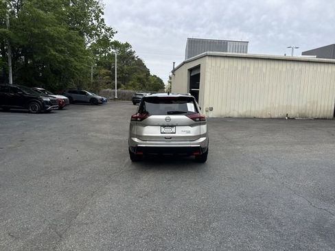 Used 2024 Nissan Rogue Platinum w/ Platinum Premium Package image 6