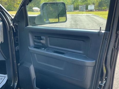 Used 2015 RAM 2500 Tradesman w/ Chrome Appearance Group image 41