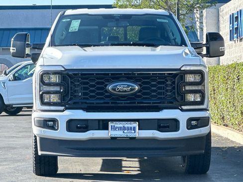 New 2026 Ford F250 Lariat w/ Black Appearance Package image 9