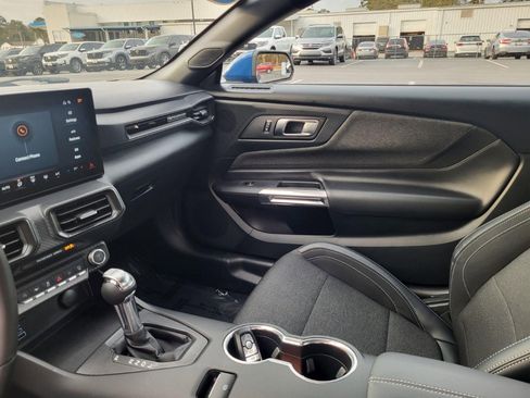 Used 2024 Ford Mustang Coupe image 13