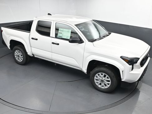New 2025 Toyota Tacoma SR image 29