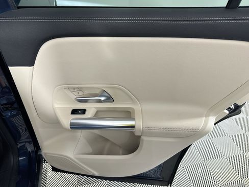 Used 2023 Mercedes-Benz GLA 250 w/ Premium Package image 26