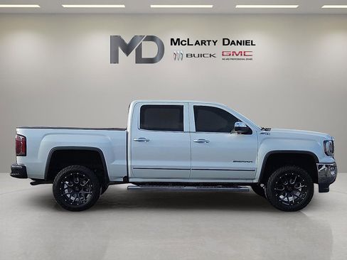 Certified 2018 GMC Sierra 1500 SLT image 6