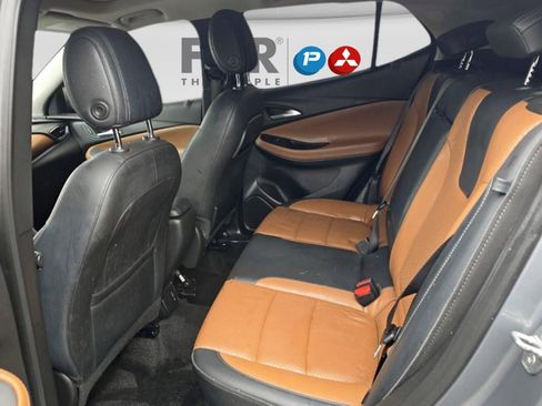 Used 2021 Buick Encore GX Essence w/ Experience Buick Package image 11