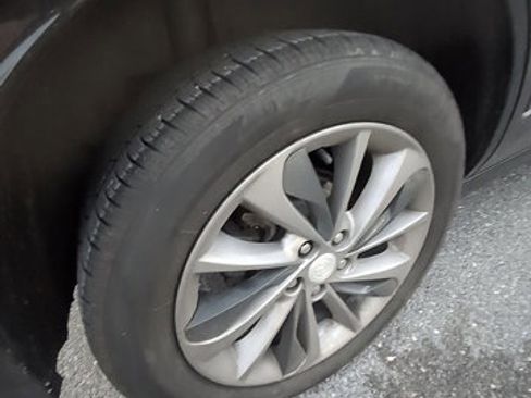 Certified 2023 Buick Encore GX Select w/ Sport Touring Package image 10