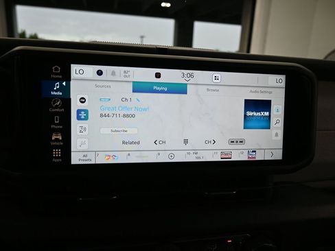 Used 2024 Jeep Gladiator Sport image 22