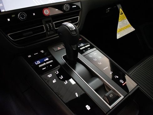 New 2025 Porsche Macan Turbo image 26