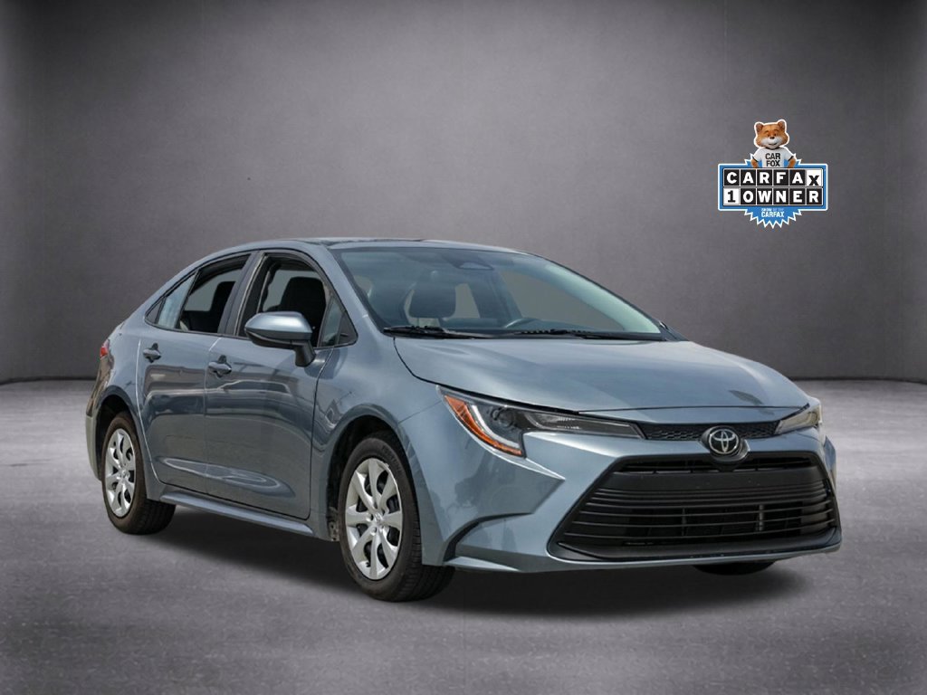 Used 2024 Toyota Corolla LE FWD image 2