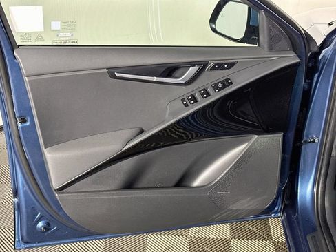 Certified 2023 Kia Niro Wave FWD image 11