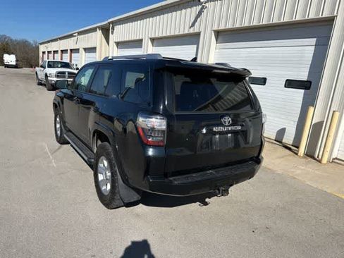 Used 2016 Toyota 4Runner SR5 image 16