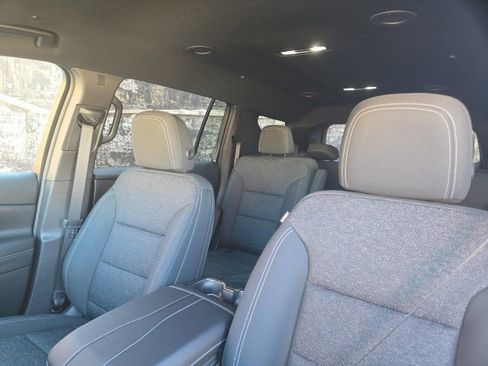 New 2026 Chevrolet Traverse LT w/ Midnight/Sport Edition image 9