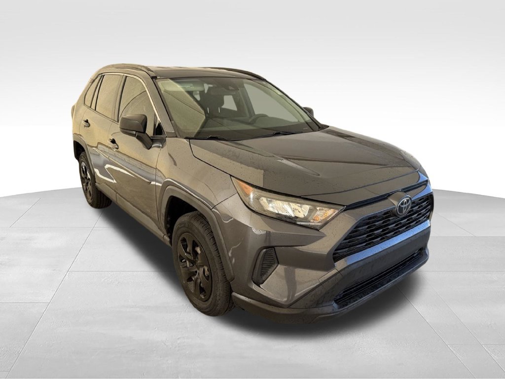 Used 2019 Toyota RAV4 LE w/ Carpet Mat Package FWD image 6