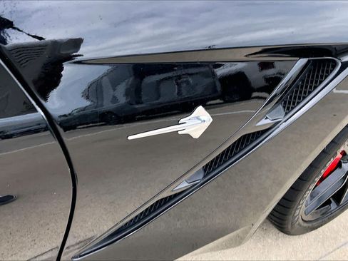 Used 2016 Chevrolet Corvette Stingray Coupe RWD image 9